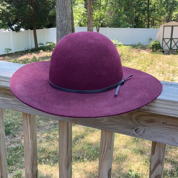 High end brand Women’s fedora felt hat - Picture 6 of 8